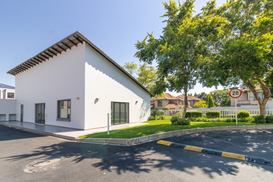 To Let 2 Bedroom Property for Rent in Broadacres Gauteng