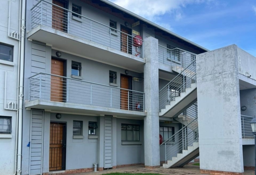 2 Bedroom Property for Sale in Noordwyk Gauteng