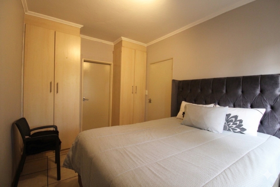 1 Bedroom Property for Sale in Rivonia Gauteng