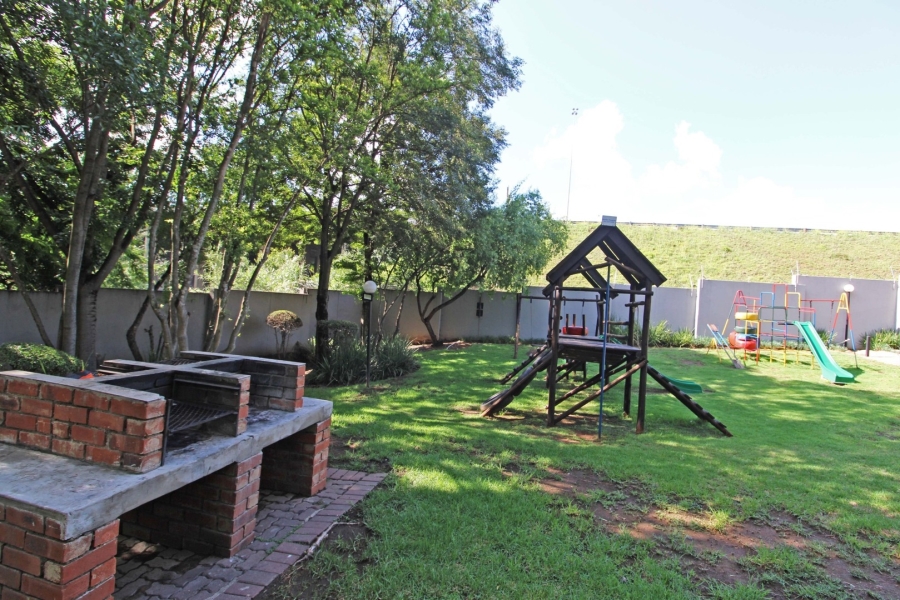 1 Bedroom Property for Sale in Rivonia Gauteng