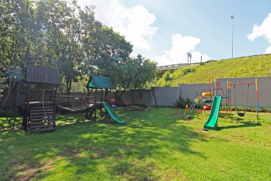 1 Bedroom Property for Sale in Rivonia Gauteng