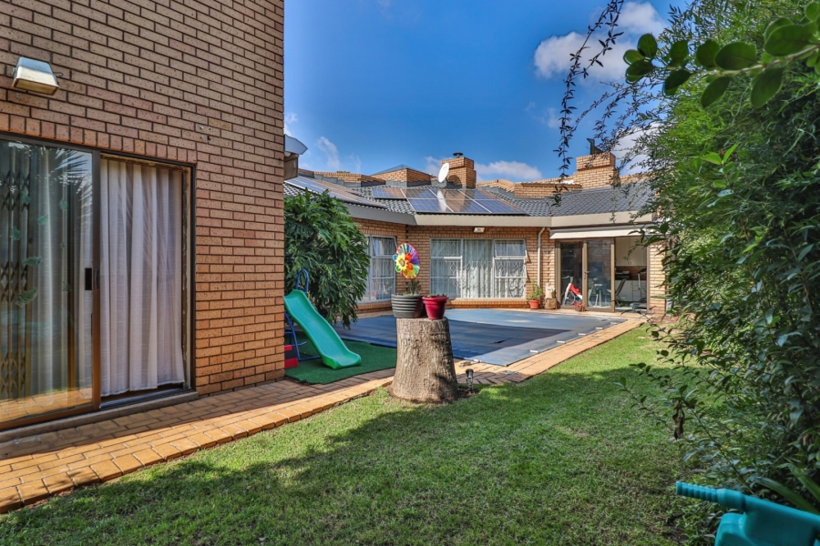 4 Bedroom Property for Sale in Mackenzie Park Gauteng
