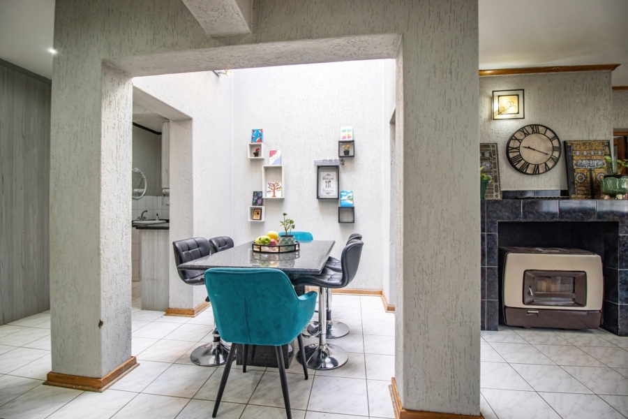4 Bedroom Property for Sale in Mackenzie Park Gauteng