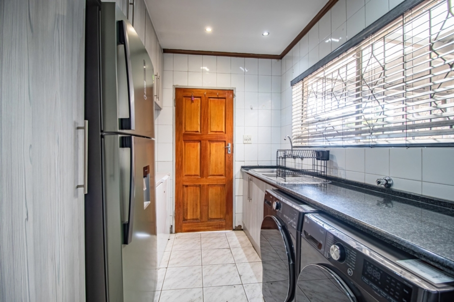 4 Bedroom Property for Sale in Mackenzie Park Gauteng