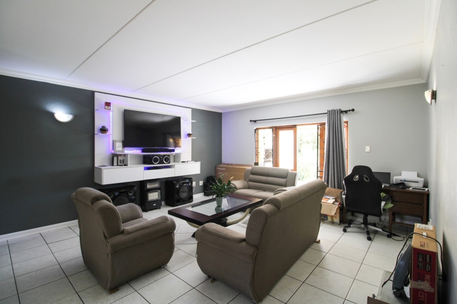2 Bedroom Property for Sale in Noordhang Gauteng