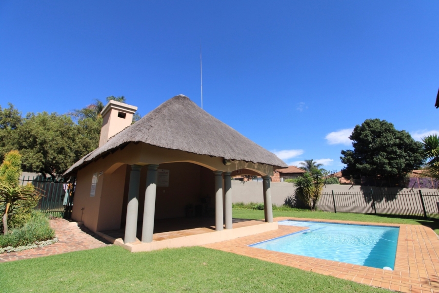 2 Bedroom Property for Sale in Noordhang Gauteng
