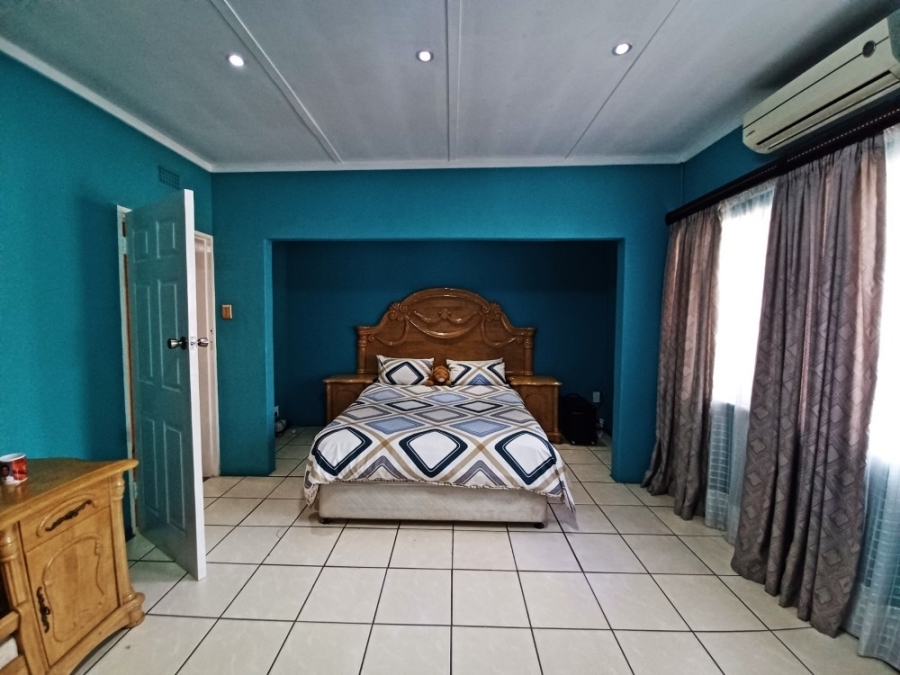 4 Bedroom Property for Sale in Vanderbijlpark SE 1 Gauteng
