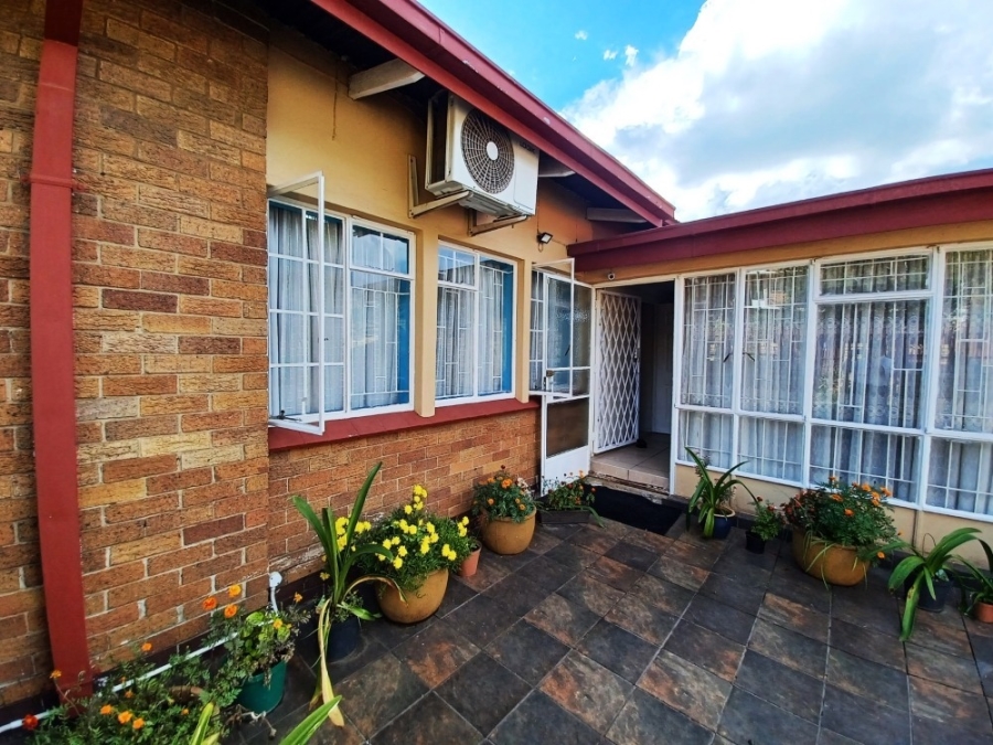 4 Bedroom Property for Sale in Vanderbijlpark SE 1 Gauteng