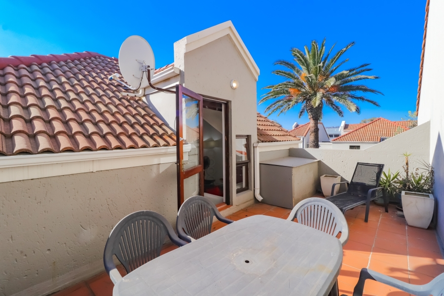 1 Bedroom Property for Sale in Melrose North Gauteng