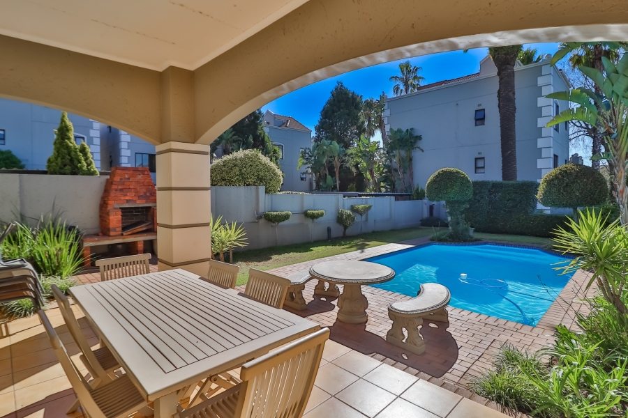 1 Bedroom Property for Sale in Melrose North Gauteng