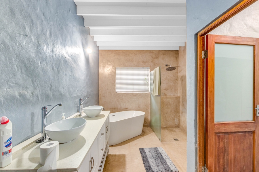 9 Bedroom Property for Sale in Chartwell Gauteng
