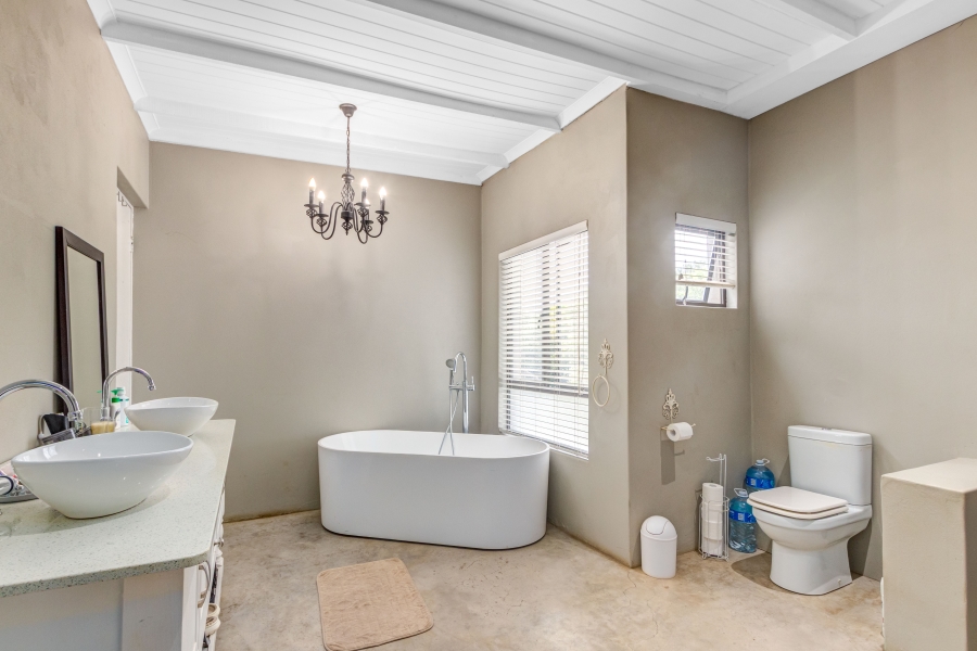 9 Bedroom Property for Sale in Chartwell Gauteng