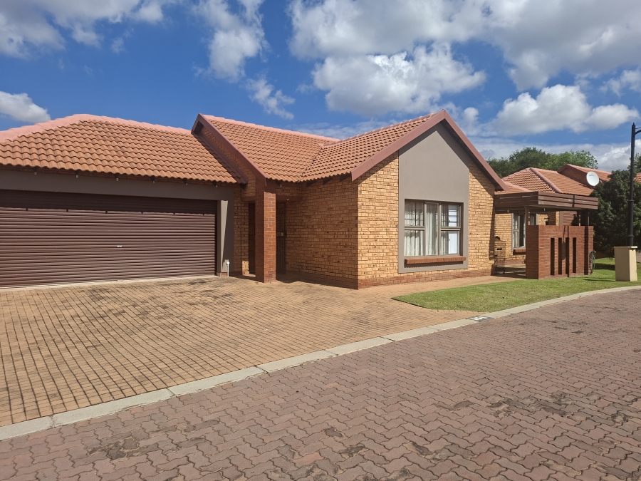 3 Bedroom Property for Sale in Willow Park Manor Gauteng