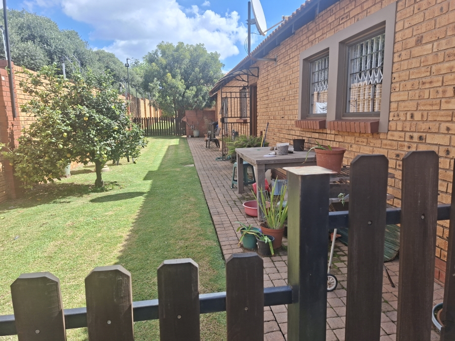 3 Bedroom Property for Sale in Willow Park Manor Gauteng