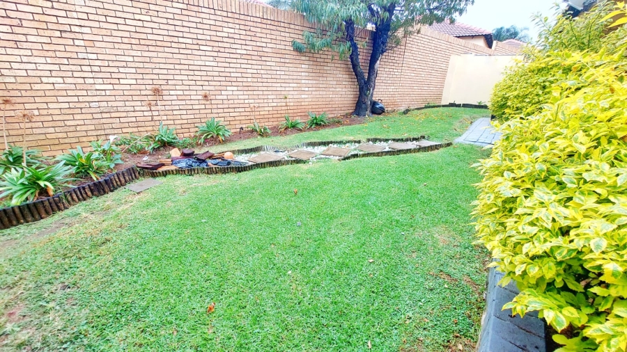 3 Bedroom Property for Sale in Halfway Gardens Gauteng