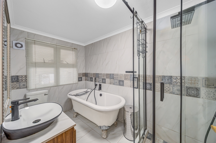 To Let 3 Bedroom Property for Rent in Kyalami Estates Gauteng