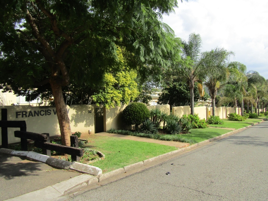3 Bedroom Property for Sale in Mondeor Gauteng