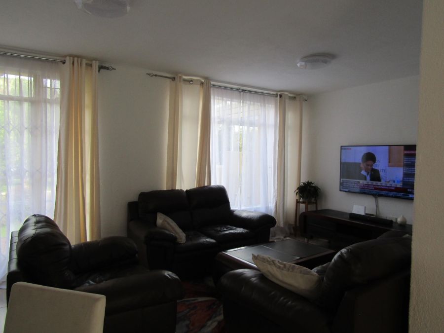 3 Bedroom Property for Sale in Mondeor Gauteng
