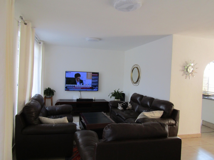3 Bedroom Property for Sale in Mondeor Gauteng