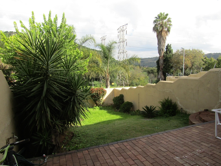 3 Bedroom Property for Sale in Mondeor Gauteng