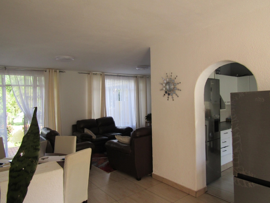 3 Bedroom Property for Sale in Mondeor Gauteng