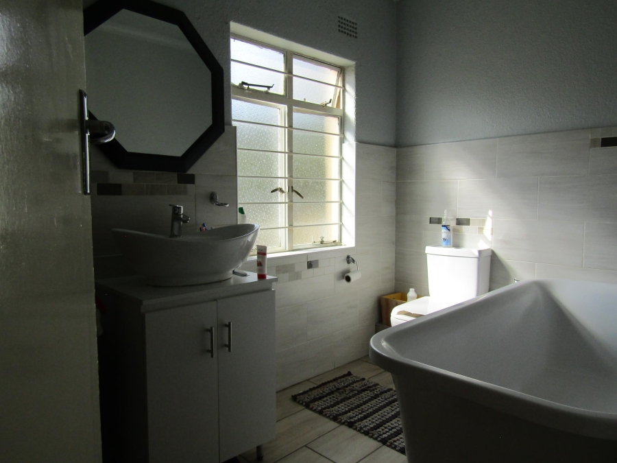 3 Bedroom Property for Sale in Mondeor Gauteng