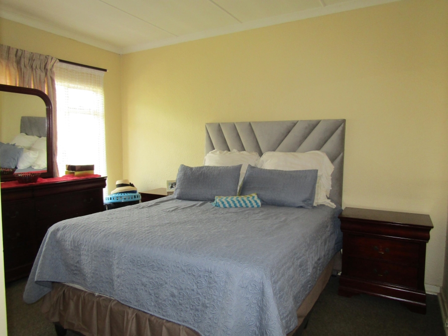 3 Bedroom Property for Sale in Mondeor Gauteng