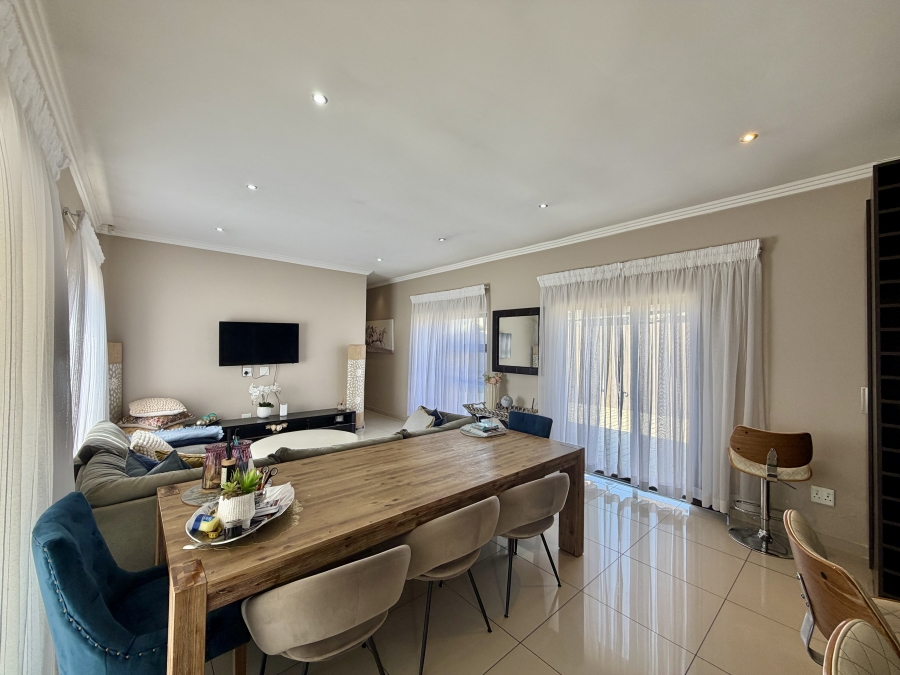 3 Bedroom Property for Sale in Barbeque Downs Gauteng