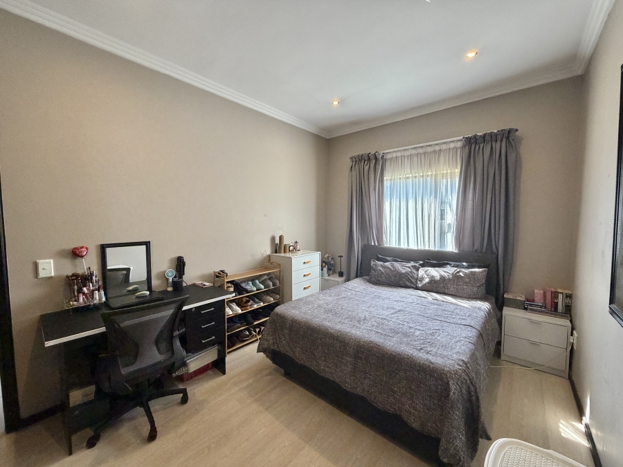 3 Bedroom Property for Sale in Barbeque Downs Gauteng