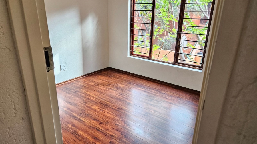 1 Bedroom Property for Sale in Sunninghill Gauteng