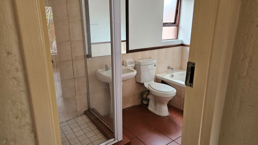 1 Bedroom Property for Sale in Sunninghill Gauteng