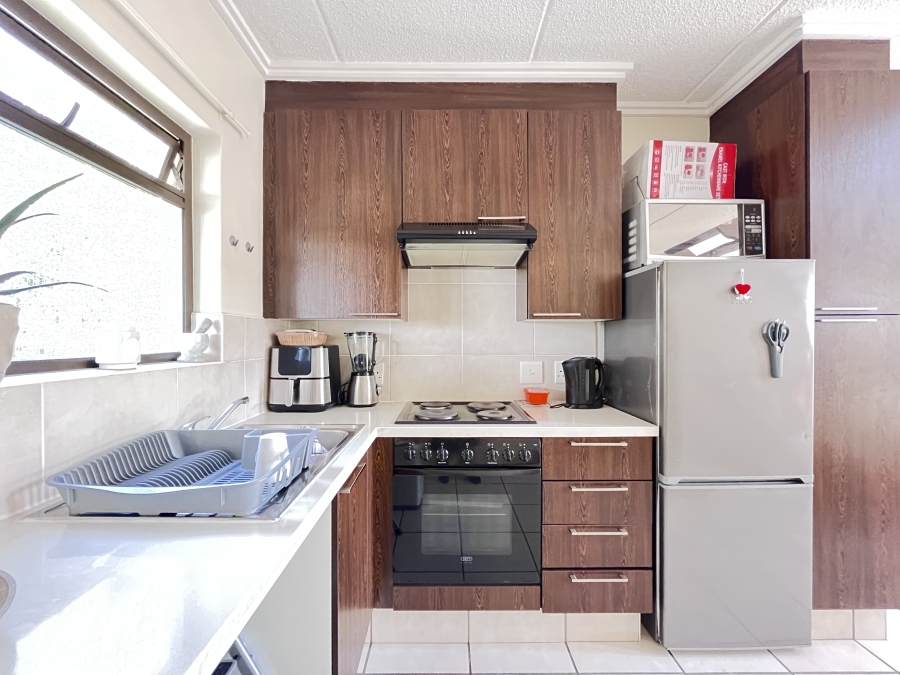 1 Bedroom Property for Sale in Bryanston Gauteng