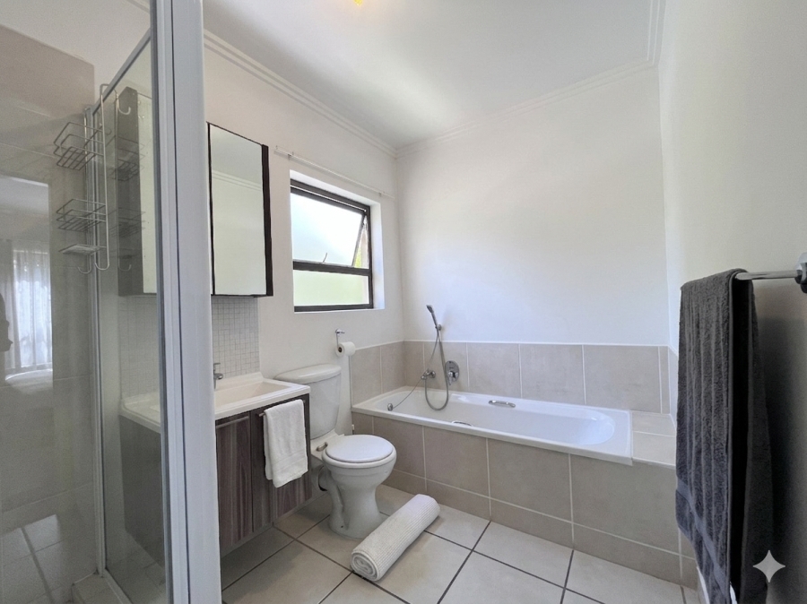 1 Bedroom Property for Sale in Bryanston Gauteng