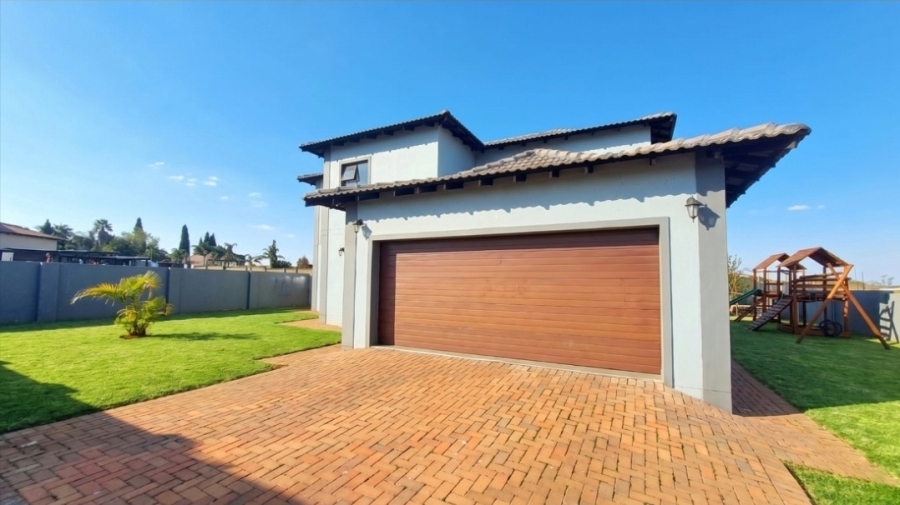 4 Bedroom Property for Sale in Halfway House Gauteng
