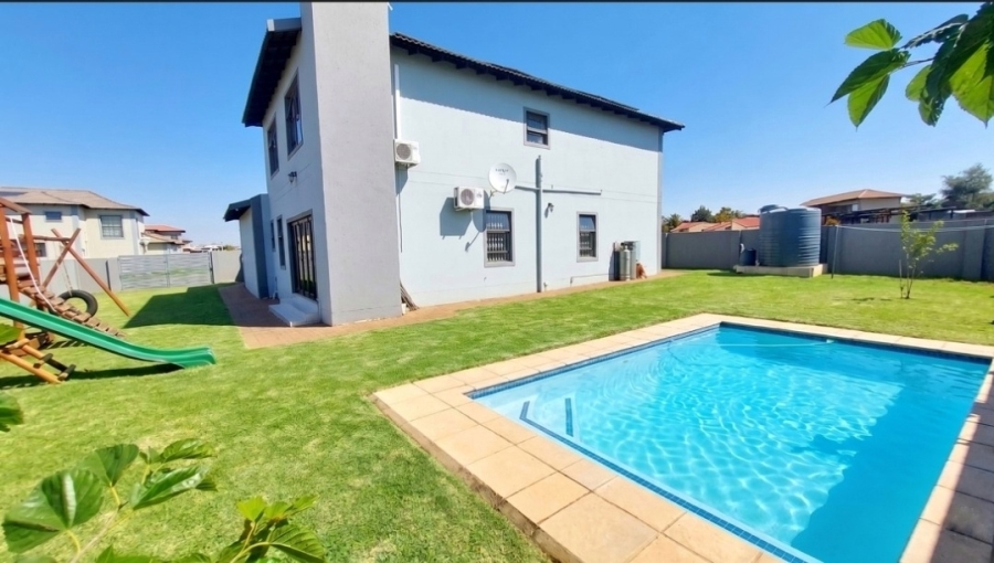 4 Bedroom Property for Sale in Halfway House Gauteng