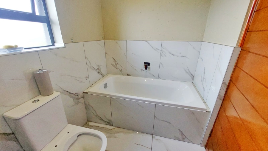 4 Bedroom Property for Sale in Halfway House Gauteng
