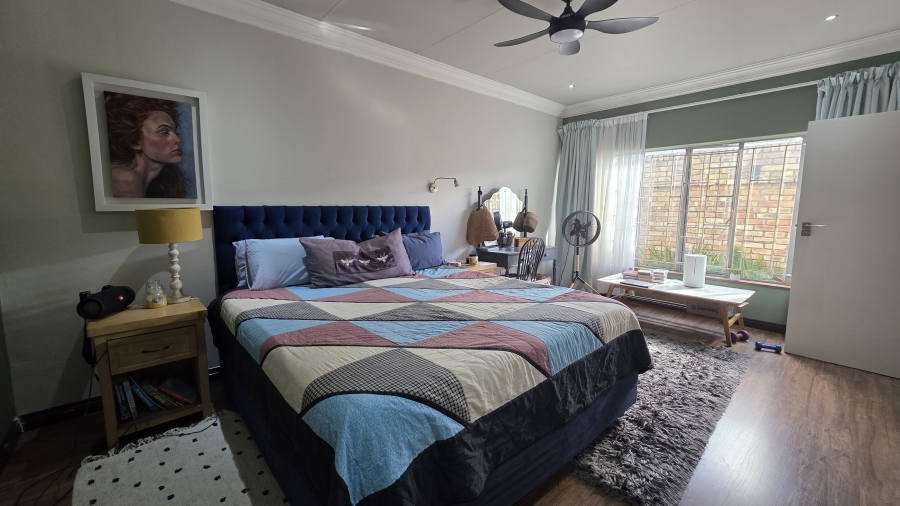 5 Bedroom Property for Sale in Lynnwood Glen Gauteng