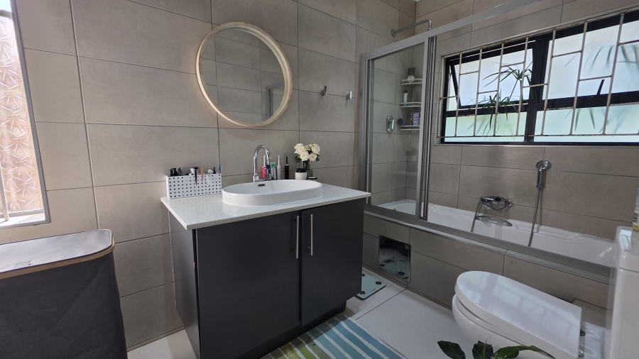 5 Bedroom Property for Sale in Lynnwood Glen Gauteng