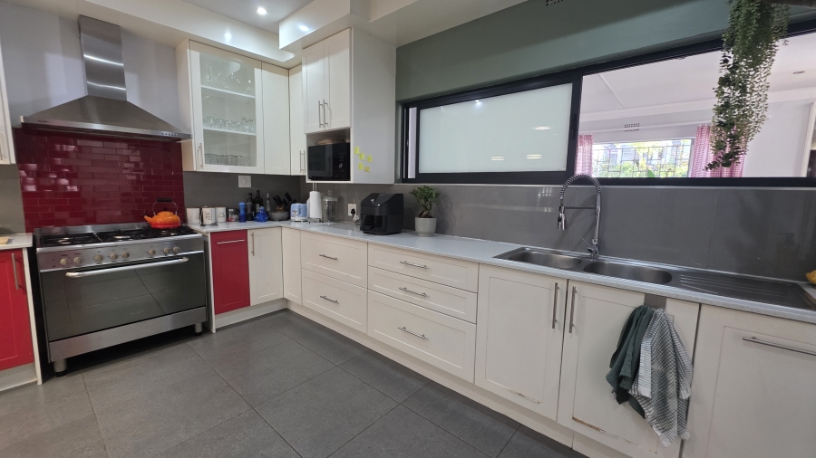 5 Bedroom Property for Sale in Lynnwood Glen Gauteng