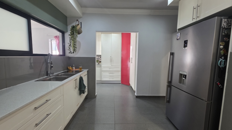 5 Bedroom Property for Sale in Lynnwood Glen Gauteng
