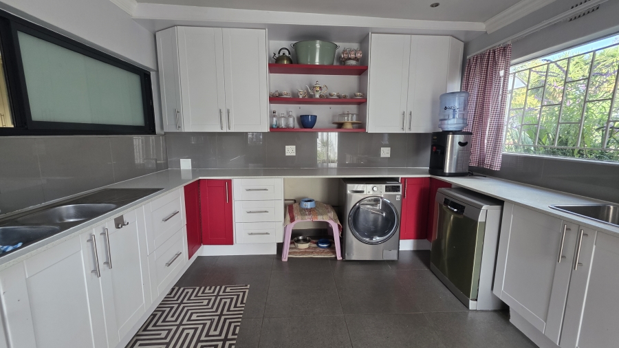 5 Bedroom Property for Sale in Lynnwood Glen Gauteng