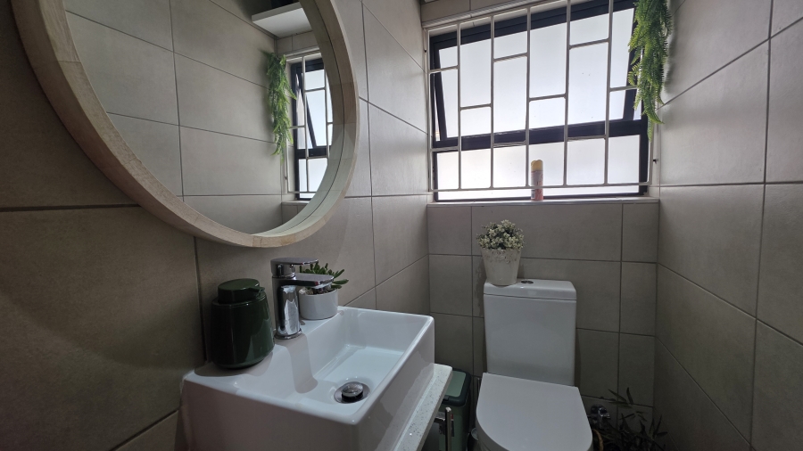 5 Bedroom Property for Sale in Lynnwood Glen Gauteng