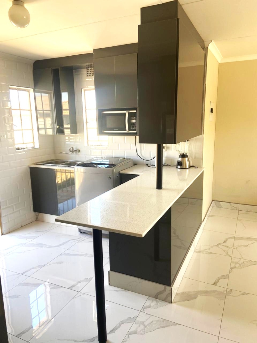 3 Bedroom Property for Sale in Sky City Gauteng