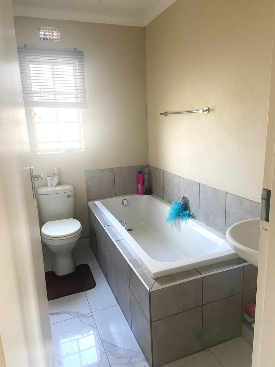 3 Bedroom Property for Sale in Sky City Gauteng
