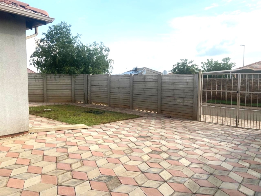 3 Bedroom Property for Sale in Sky City Gauteng