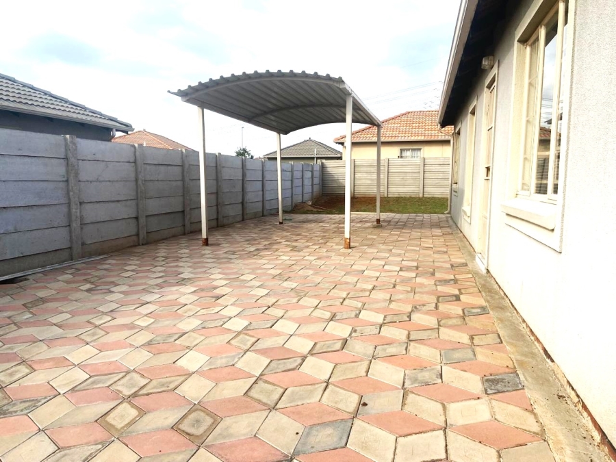 3 Bedroom Property for Sale in Sky City Gauteng