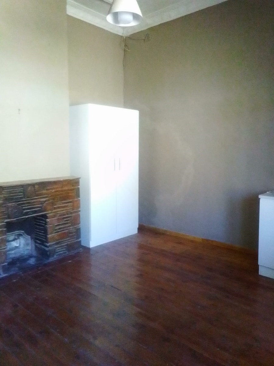 To Let 1 Bedroom Property for Rent in Troyeville Gauteng