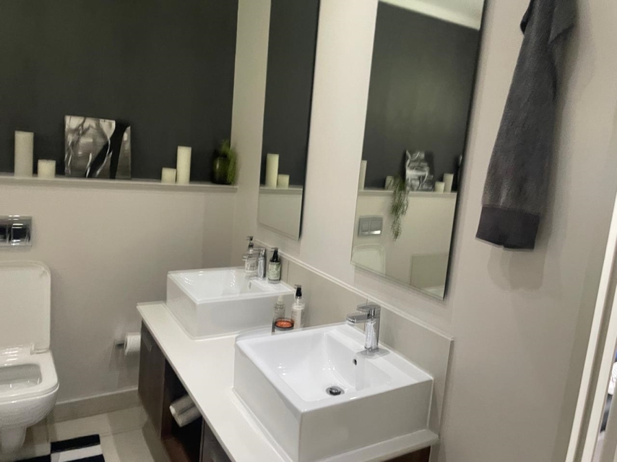 To Let 2 Bedroom Property for Rent in Atholl Gauteng