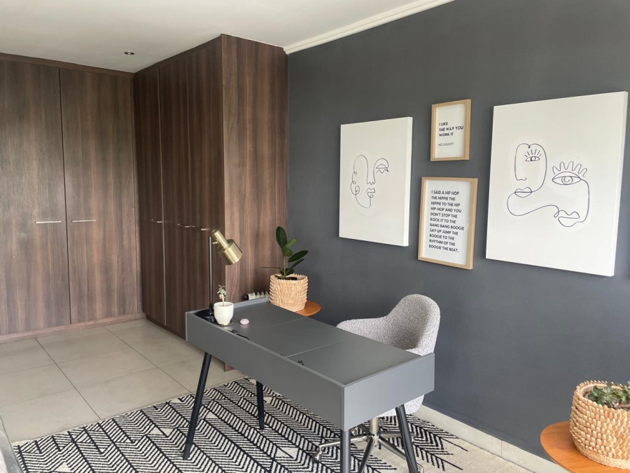 To Let 2 Bedroom Property for Rent in Atholl Gauteng