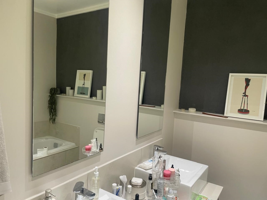 To Let 2 Bedroom Property for Rent in Atholl Gauteng